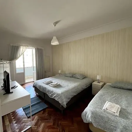 Privada 3 Grande Con Balcon Lisboa