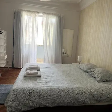 Privada 3 Grande Con Balcon Konukevi Lisboa